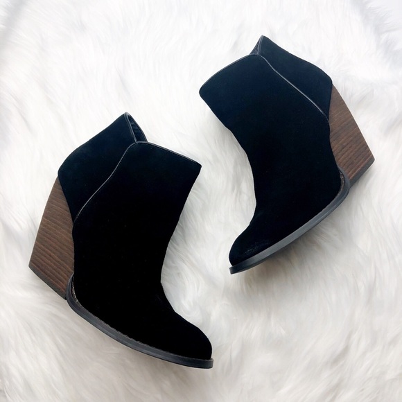 Very Volatile Shoes - Very Volatile Black Suede Booties